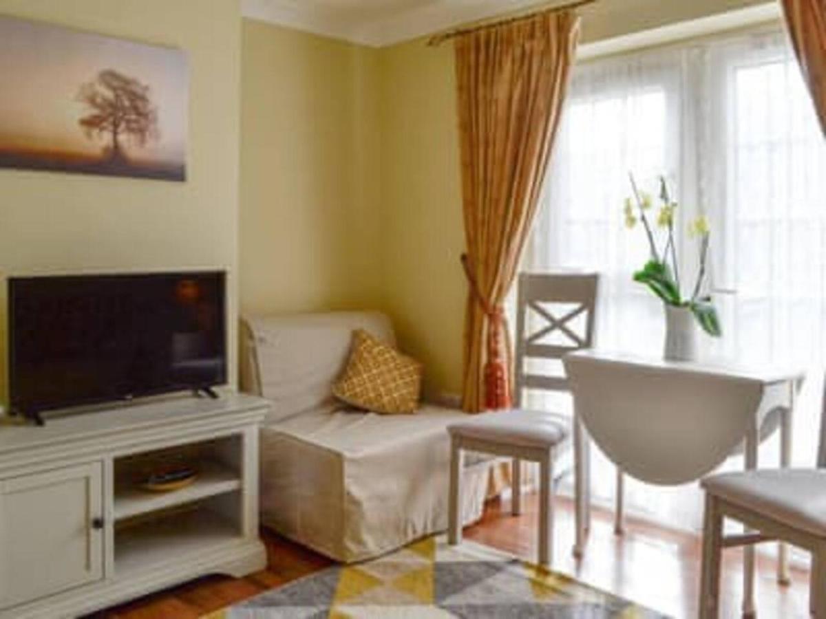 1-Bed Cottage On Coastal Pathway In South Wales Gileston Bagian luar foto