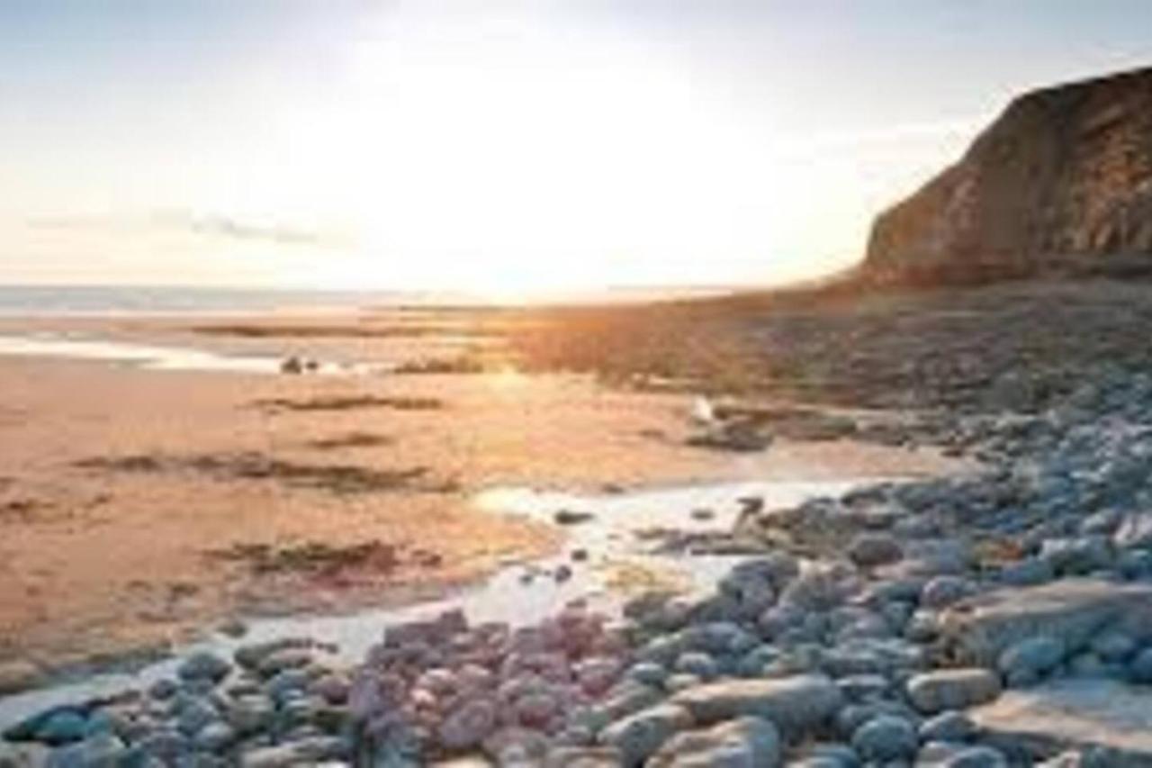 1-Bed Cottage On Coastal Pathway In South Wales Gileston Bagian luar foto